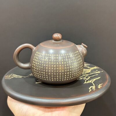 Ấm trà tử sa tây thi cao cấp khắc bát nhã kinh thủ công vòi cong 200ml đẹp.