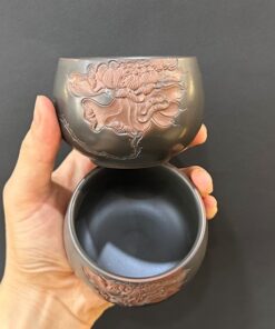 Chén trà tử sa cao cấp cỡ to làm ly chủ khắc sen thủ công 140ml làm ly chủ đẹp.