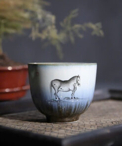 Ly trà sứ cảnh đức men thái hội nung củi họa bạch mã thủ công 100ml CS33