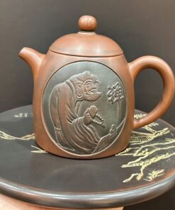 Ấm pha trà tử sa nê hưng tần quyền khắc đạt ma thiền đẹp 250ml pha trà ngon.