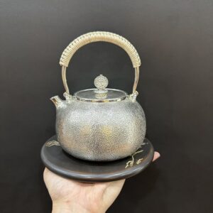 Ấm tetsubin bạc nguyên chất cao cấp gò tay thủ công 900ml 456g đun nước pha trà đẹp