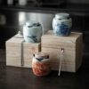 Hũ đựng trà sứ cảnh đức cao cấp vẽ tay đẹp nắp sứ 2 lớp khít có hộp và thìa gạt trà.