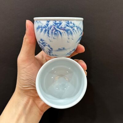 Chén sứ cảnh đức vẽ tay sơn thủy thủ công đẹp men lam cao cấp 110ml CS64.