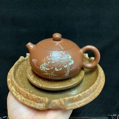 Thuyền trà dưỡng ấm gốm hỏa biến nung củi dáng tròn đẹp chứa nước .