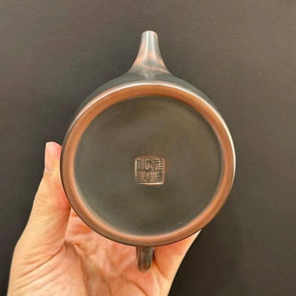 Ấm trà tử sa nê hưng hỏa biến thủ công đức trung cao cấp 250ml AKC240 - Ảnh 4