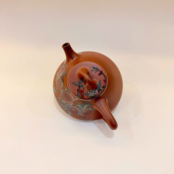 Ấm tử sa thạch biều nê hưng họa quả đào thủ công cao cấp 240ml AKC252 - Ảnh 3