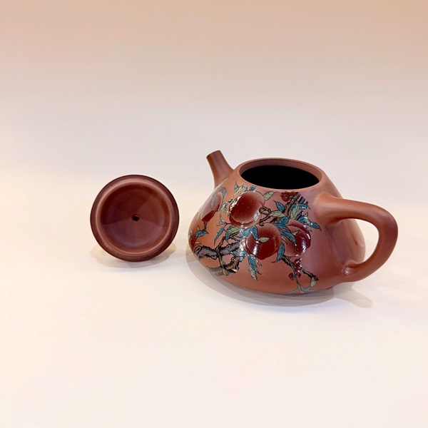 Ấm tử sa thạch biều nê hưng họa quả đào thủ công cao cấp 240ml AKC252 - Ảnh 4