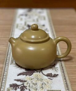 Ấm Tử Sa Nê Hưng Vàng Dung Thiên Trơn 250ml AKC215