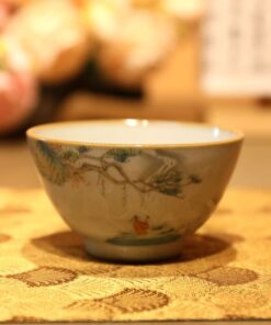 Chén trà chủ sứ cảnh đức men rạn vẽ tay cảnh leo núi mùa xuân 120ml CS79.