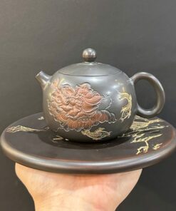 Ấm trà tây thi thủ công nguyên khoáng nê hưng khắc sen cá đẹp 240ml AKC214