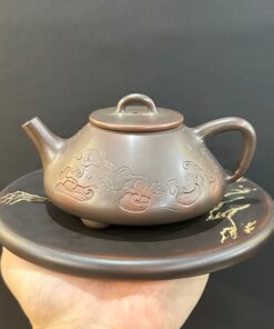 Ấm tử sa thạch biều nê hưng thủ công khắc sóng biển đẹp 250ml pha trà ngon