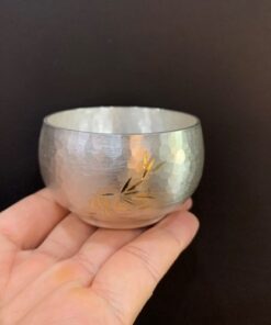 Chén trà bằng bạc nguyên chất 999 gò tay thủ công khắc trúc 40ml đẹp.