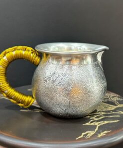 Chuyên trà bạc nguyên chất 999 gò tay thủ công khắc trúc 220ml làm chén tống .