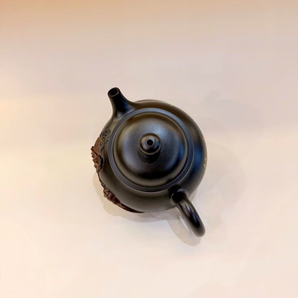 Ấm Nê Hưng dung thiên đắp nổi sen ve sầu 200ml AKC230 - Ảnh 3