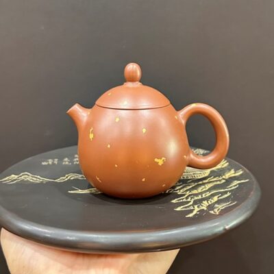 Ấm long đán tử sa nê hưng vẽ vảy vàng cỡ nhỏ đối ẩm 180ml pha trà 2 người.