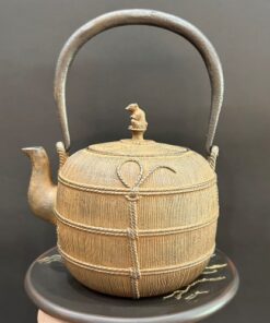 Ấm tetsubin gang nhật bản đun nước pha trà ngon có chứng nhận 1,2L dùng với bếp hồng ngoại hoặc từ.