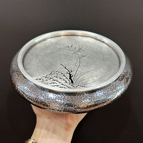 Khay trà bạc nguyên chất 999 để ấm chén dáng tròn trúc đẹp gò tay thủ công