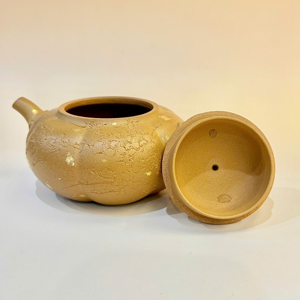 Ấm tử sa Nghi Hưng đoàn nê cúc lôi khắc hoa mai 380ml ATS62 - Ảnh 4