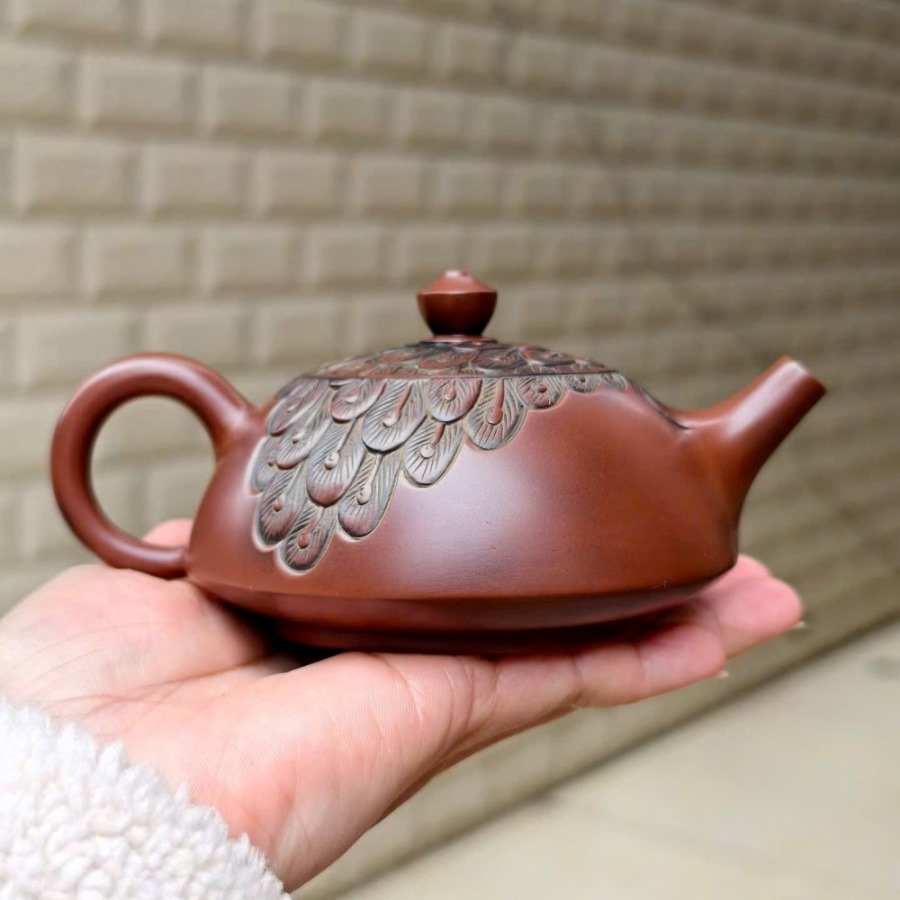 Ấm Nê Hưng Bán Nguyệt Đỏ Khắc Công 230ml AKC258 - Ảnh 2