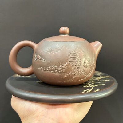 Ấm pha trà tây thi gốm tử sa nê hưng đắp nổi sơn thủy đẹp 300ml quần ẩm đồng người.