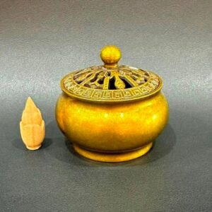 Lư đồng đốt trầm hương nguyên chất cỡ nhỏ màu vàng 360g bụng 7 cao 6,5cm.