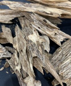 Trầm hương kiến tự nhiên dạng miếng nhỏ thơm ngọt 100g xông lư điện.