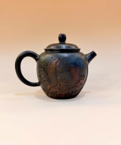 Ấm tử sa kiến thủy cung đăng cá chép vượt vũ môn 240ml AKC272