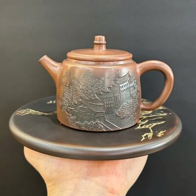 Ấm tử đào kiến thủy nê hưng cao cấp đức trung khắc phố cổ 280ml AKC264.