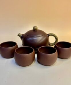 Ấm tử sa Nghi Hưng tây thi khắc đài hoa 300ml kèm 4 chén ATS293