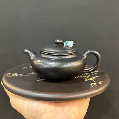 Ấm tử sa cỡ nhỏ nguyên khoáng đất cũ dáng biển phúc đen 150ml pha trà một người.