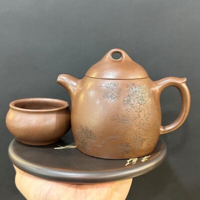 Ấm tử sa tần quyền nguyên khoáng đất cũ chuẩn kèm 4 chén dung tích ấm 350ml.