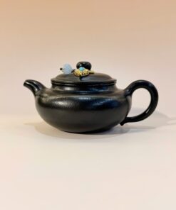 Ấm tử sa nhỏ nguyên khoáng đất cũ dáng biển phúc đen 150ml ATS184