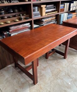 Bàn trà gỗ gõ đỏ nguyên khối 160x80cm bày trà thất trong nhà ngoài trời đẹp.