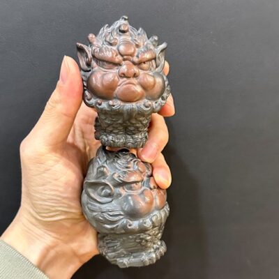 Tượng kỳ lân cỡ nhỏ mặt tức giận gốm nê hưng hỏa biến bày bàn trà đẹp