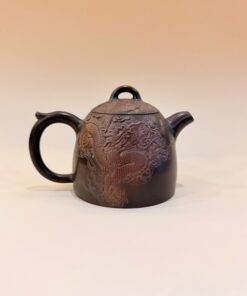 Ấm nê hưng dáng tần quyền nghệ nhân khắc rồng cuộn 250ml AKC185