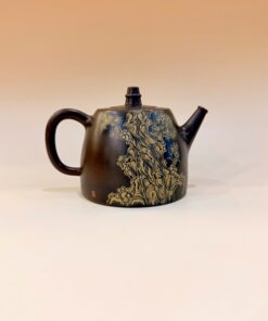 Ấm nê hưng dáng đức trung khắc bon sai lão tùng 260ml AKC296