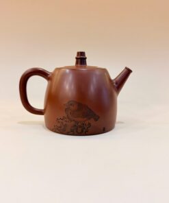 Ấm nê hưng dáng đức trung nghệ nhân khắc chim sẻ 260ml AKC310