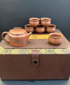 Bộ ấm chén đẹp sang trọng gốm nê hưng cao cấp dáng đức trung khắc đàn cá AT77