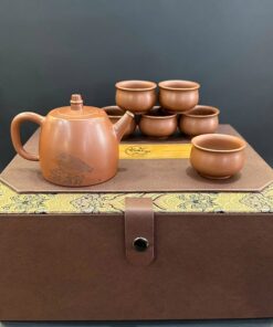 Bộ ấm chén pha trà cao cấp gốm nê hưng dáng đức trung khắc chim đẹp AT81