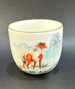 Chén sứ cảnh đức vẽ tay hình ngựa làm ly trà chủ đẹp 110ml