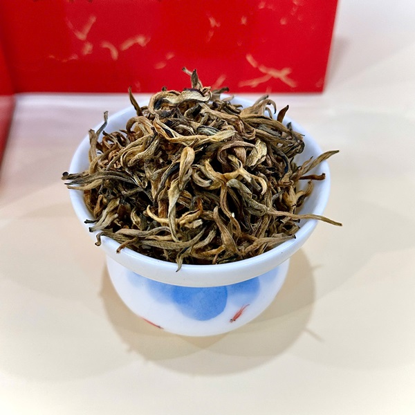 Hồng trà điền hồng tùng châm Vân Nam loại đặc biệt thơm ngon hộp 200g HOT10 - Ảnh 4