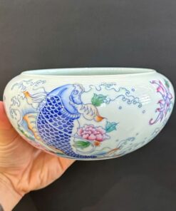 Thuyền trà sứ cảnh đức vẽ tay cá vượt vũ môn men ngũ thái cao cấp 10.5x15x7cm TT31.