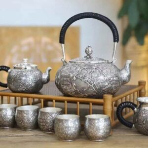 Bộ ấm pha trà bạc nguyên chất 99,9 gò thủ công Tứ Quý mai lan cúc trúc đẹp pha trà ngon.
