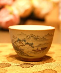 Chén uống trà sứ Cảnh Đức vẽ tay thuyền chài sơn thủy 100ml CS79