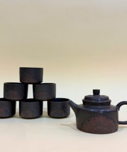 Bộ ấm trà Nê Hưng dáng Đức Trung khắc trống đồng 250ml AT103