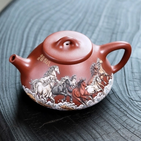 Ấm Tử Sa Đất Cũ Đáy Tào Thanh Dáng Thạch Biều Hoạ Bát Mã Đáo Thành Công 290ml ATS20