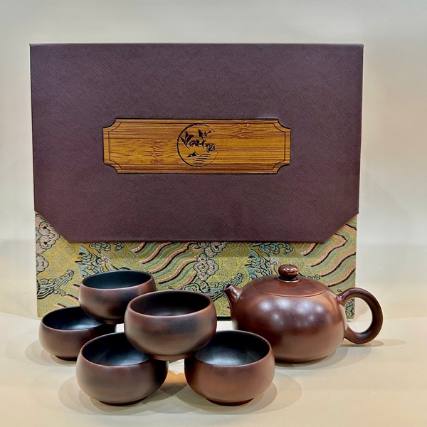 Bộ ấm chén nê hưng tây thi hỏa biến thủ công trơn nắp khít đẹp 230ml BAT05