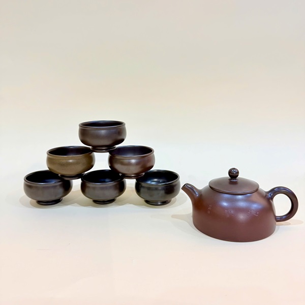 Bộ ấm chén tử sa nê hưng hỏa biến thủ công dáng bán nguyệt 240ml BAT197-BN