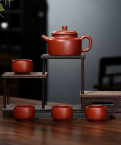 Bộ ấm tử sa Nghi Hưng chu nê đức trung 250ml kèm 4 chén AT31