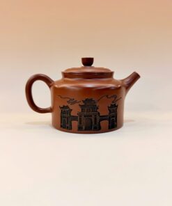 Ấm Nê Hưng Đức Trung Khắc Thiên Môn 240ml AKC274